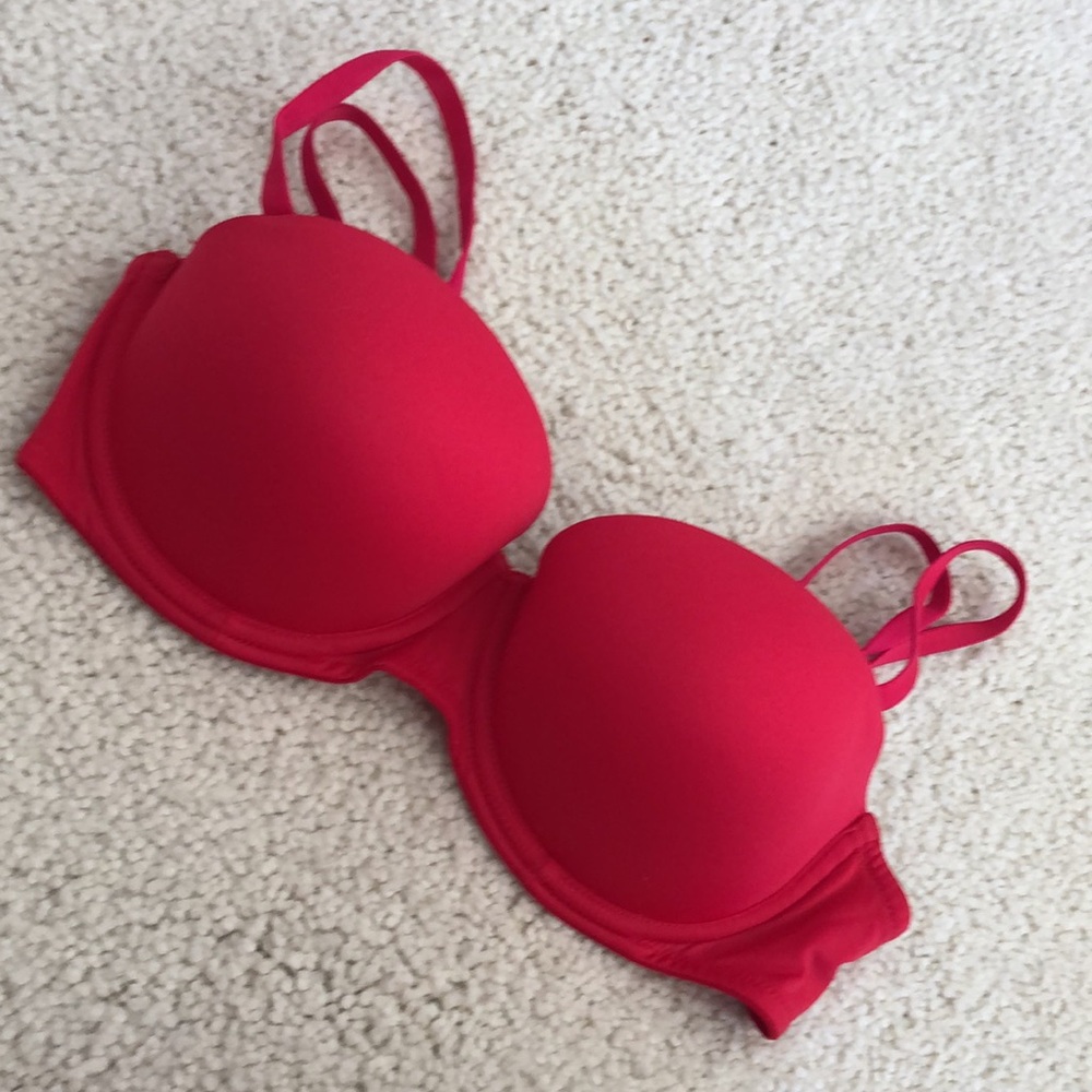 Pink Victoria Secrets Wear Everyday multi -way push-up Red Convertible Bra